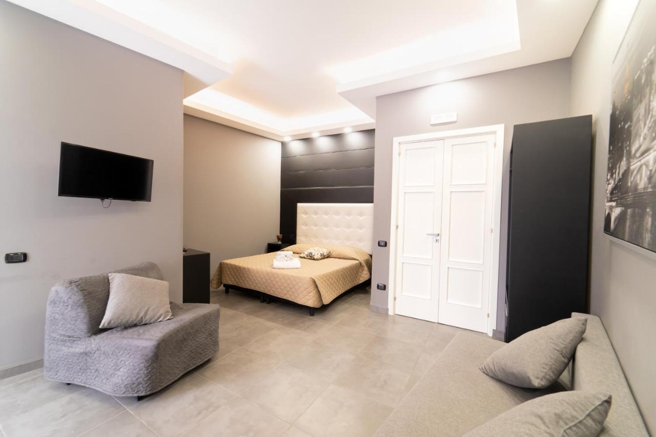 Royal House Napoli Centro, By Clapa Group Hotel Bagian luar foto