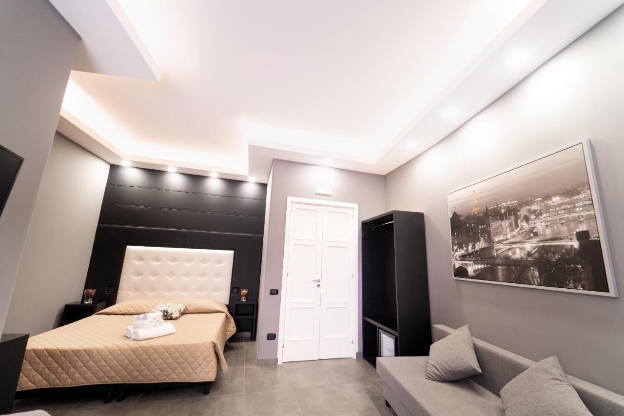 Royal House Napoli Centro, By Clapa Group Hotel Bagian luar foto
